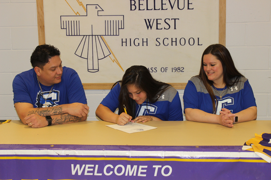 On April 12, Senior Hope Bonar signs her letter of intent to Creighton University for softball.