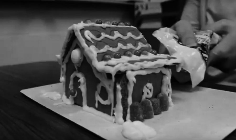 Video: Sassy Cookin S1:E4: The video yearbook staff competes in a gingerbread house building competition