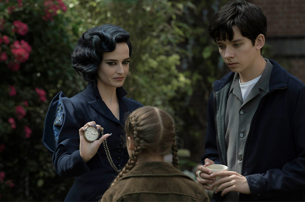 Movie Review: ‘Miss Peregrine’ features sloppy plot, underwhelmed acting