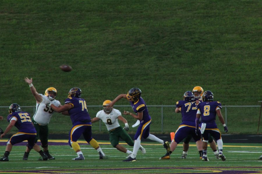 Bellevue West Football vs. Lincoln Pius Homecoming Game 9/21/2018 Highlight Reel