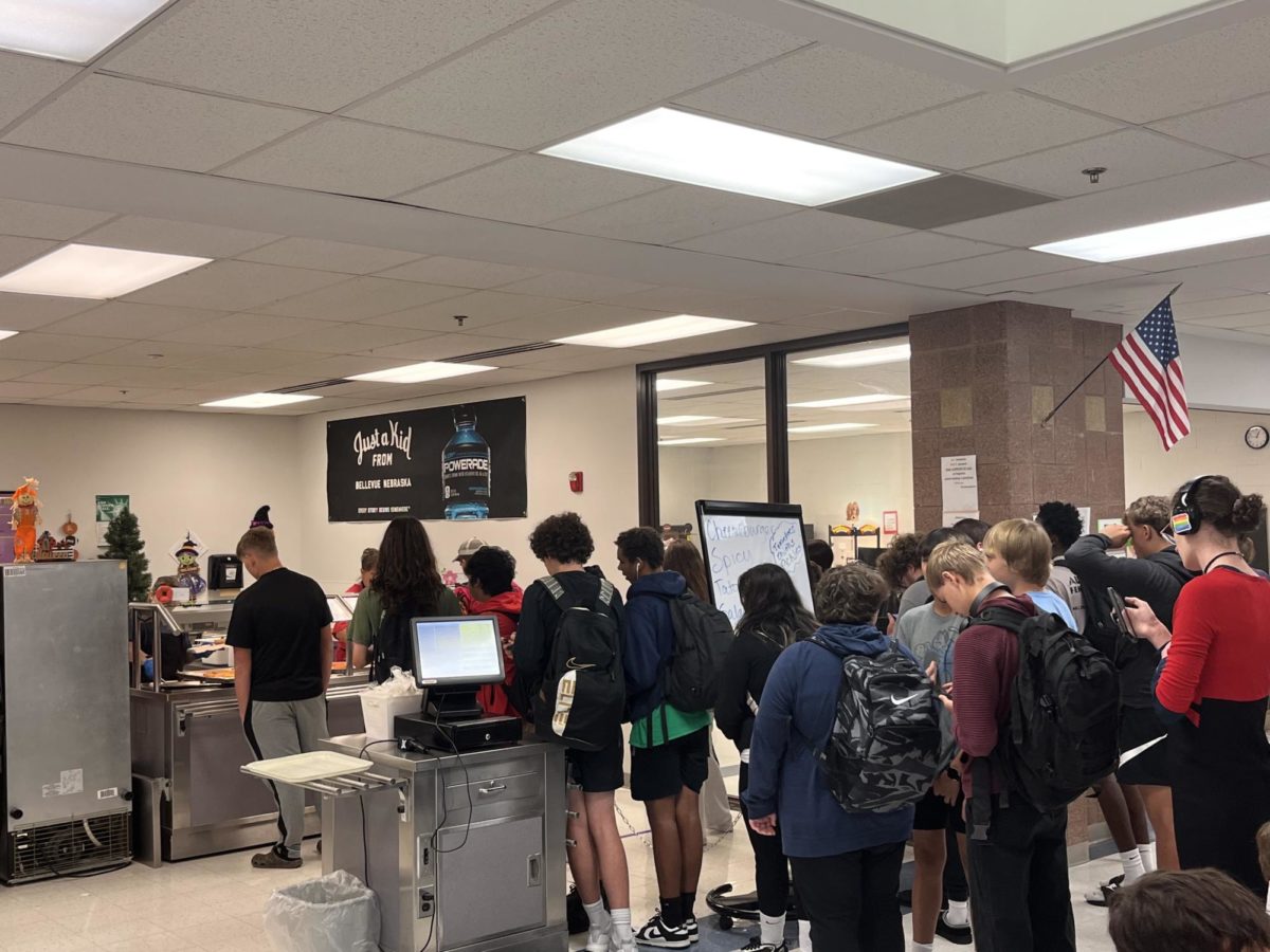 Students stand in line at lunch on Sept. 21. Lines are longer this year due to the school moving to two lunches instead of three.