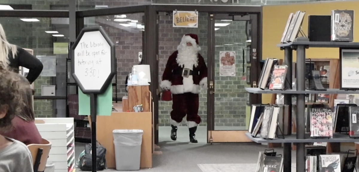 Santa Claus visits Bellevue West